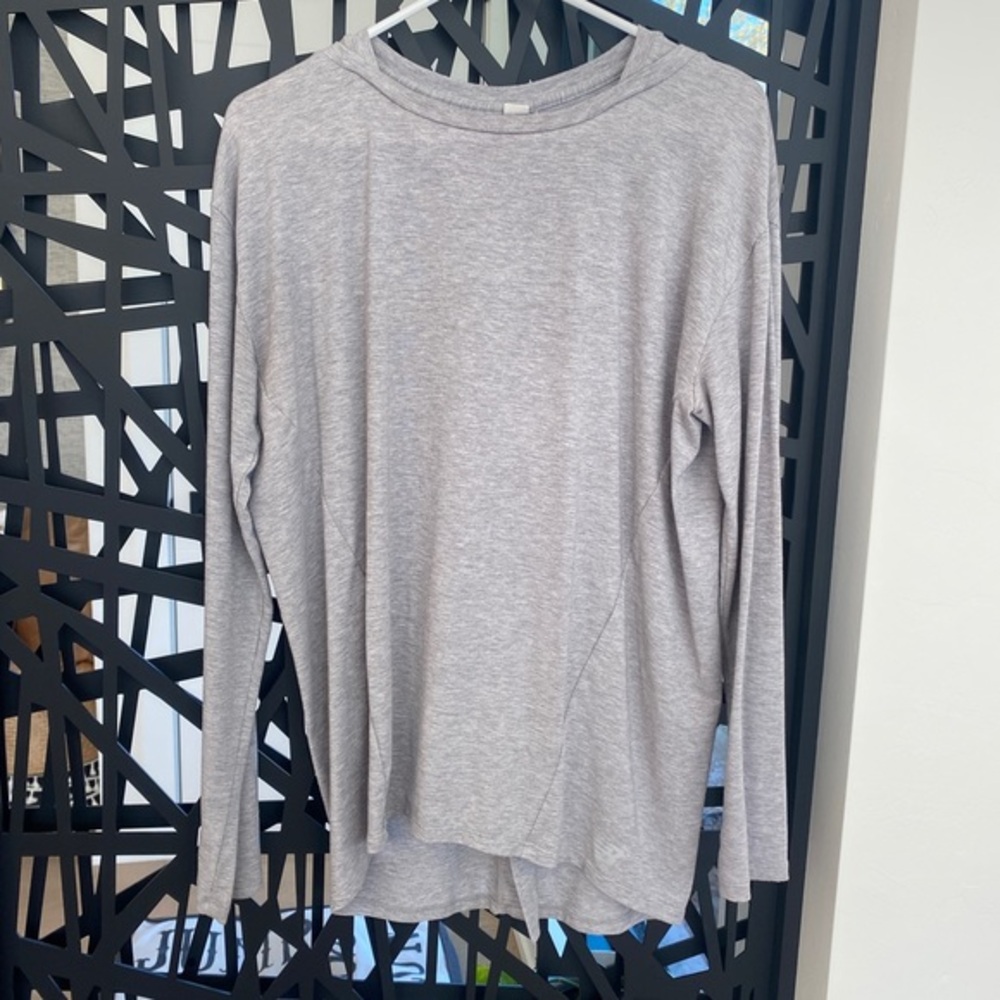 New Balance Split back long sleeve tee